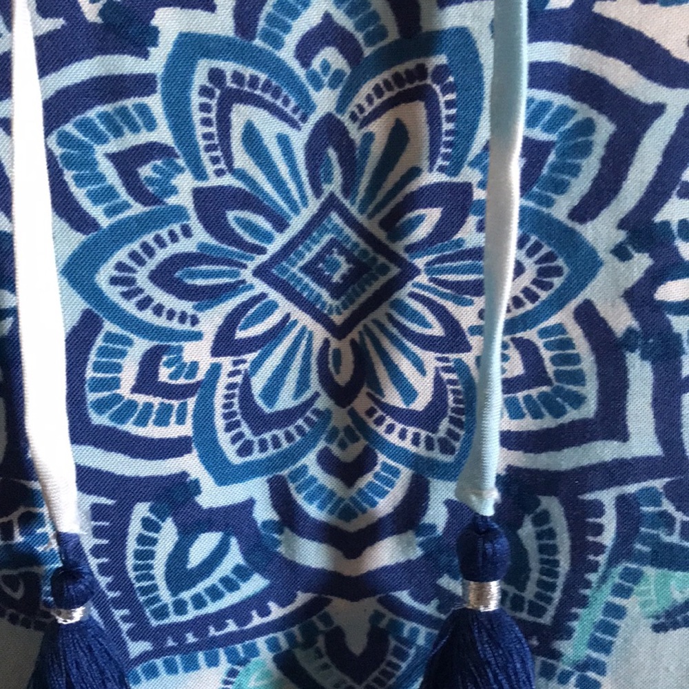 Razor back top. Large. - Picture 4 of 4
